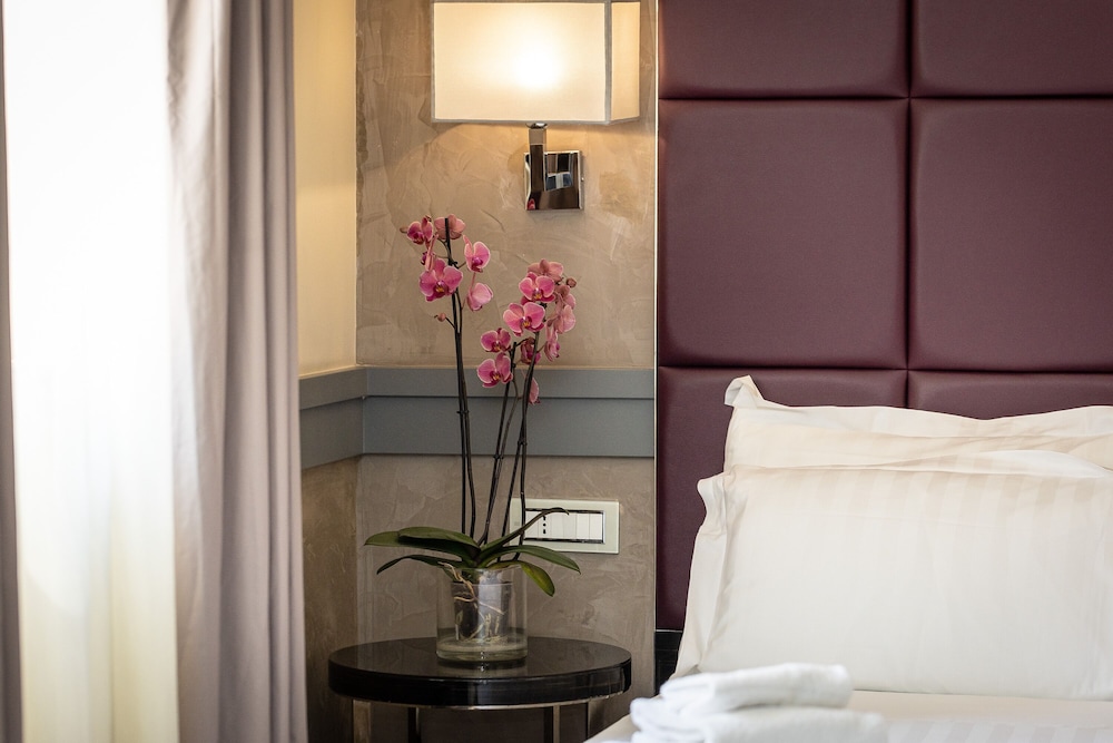 Traditional Double or Twin Room - Photo 5