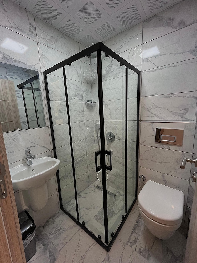Standard Twin Room - Photo 2