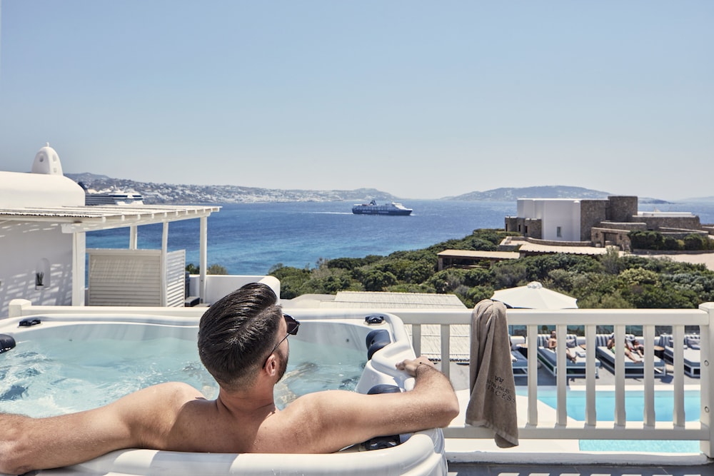 Suite, Hot Tub, Sea View (Outdoor, Princess) - Photo 10