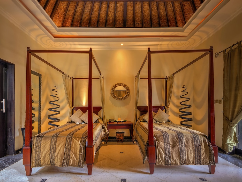 Villa, 6 Bedrooms photo 3