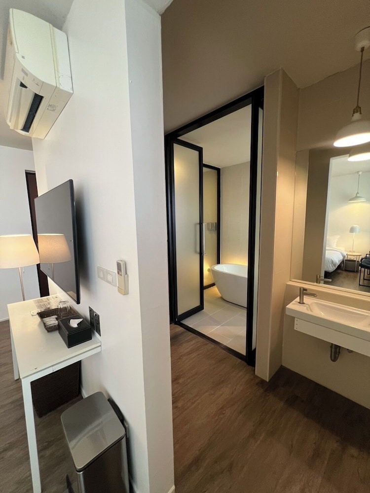 Suite Room with Bathtub (2 Persons)