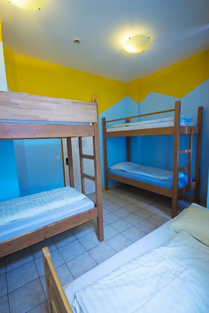 Bed in 6 Bed Shared Dormitory photo 3