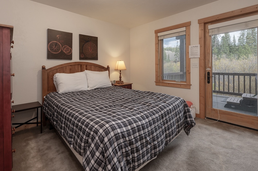 Townhome, 3 Bedrooms photo 1