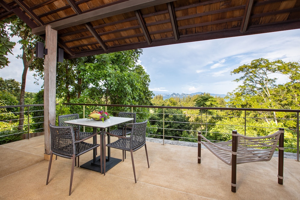 SEAVIEW POOL VILLA-TREETOP - Photo 14