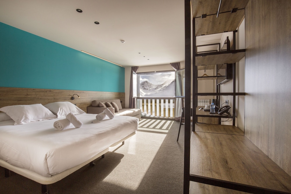 King Room Superior with Sofa Bed photo 1