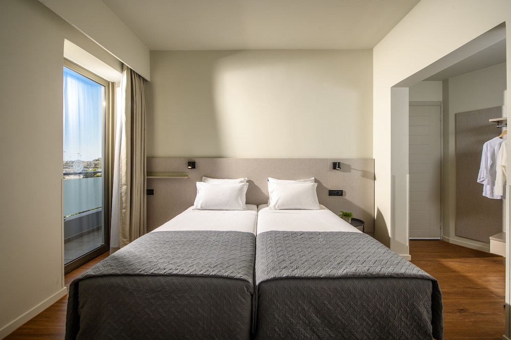 Double Room, Sea View - Photo 3