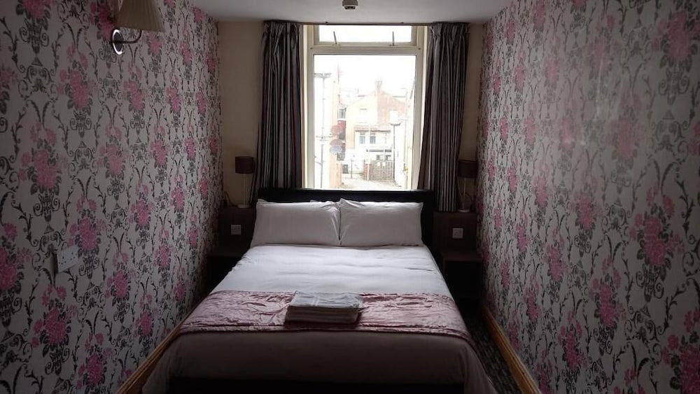 Premium Large Double Room 211