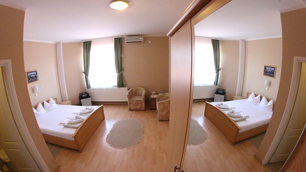 Classic Double Room photo 1