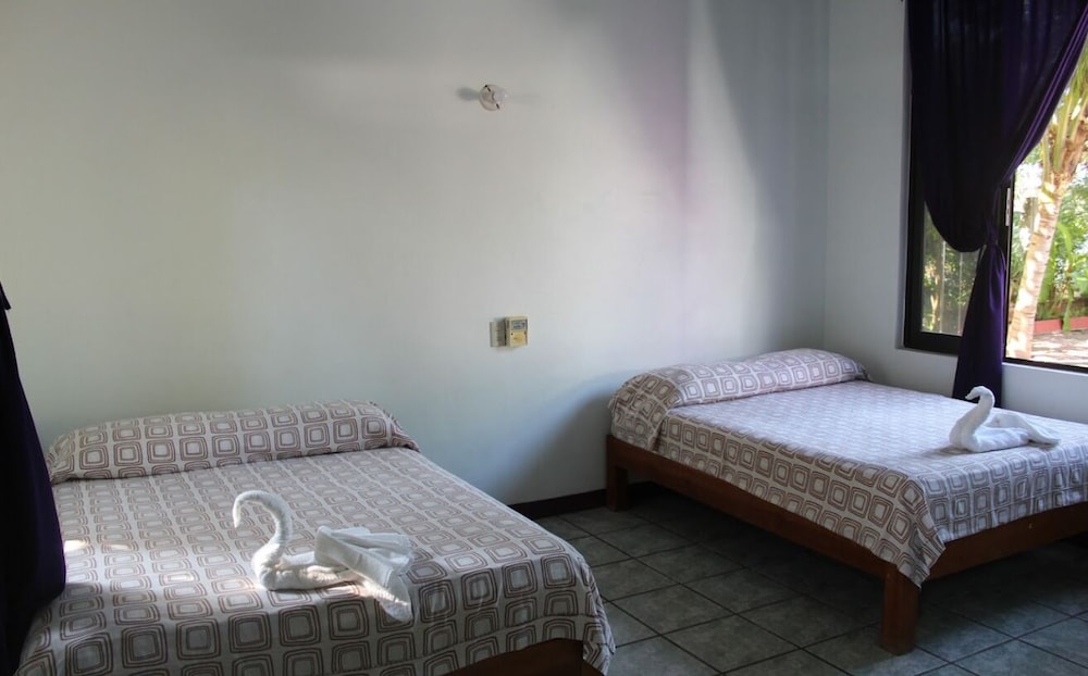 Room - Photo 6