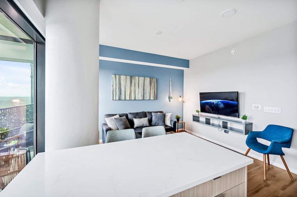 High-Rise Apt Raleigh Free Parking & Sunset View 2, Bilde 13