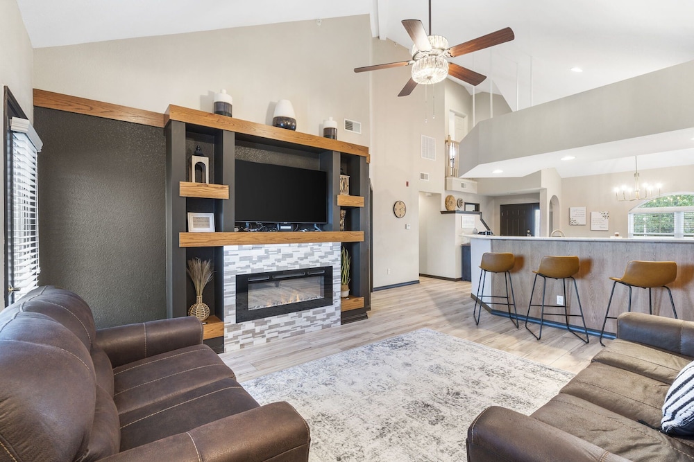 Condo, Multiple Beds, Balcony, Golf View (Shades of Branson)
