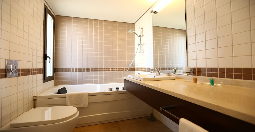 Premium Room - Photo 4