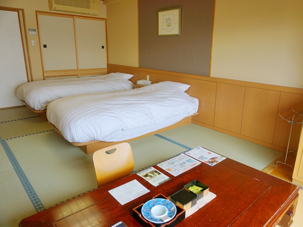 Japanese Style Twin Bed Room, Lake View, Non Smoking photo 2