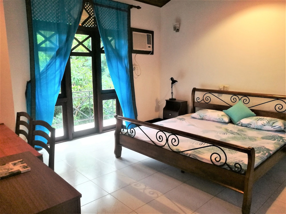 Twin Room, Balcony