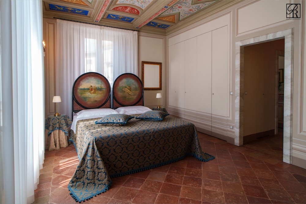 Deluxe Quadruple Room, Non Smoking, City View