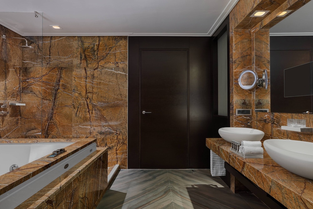 Royal Suite, 1 Bedroom, City View