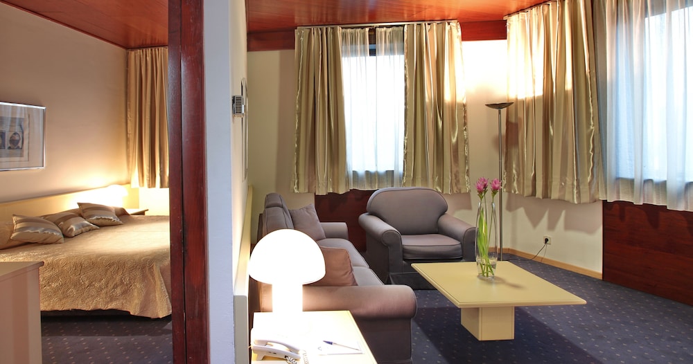 Junior Suite, City View