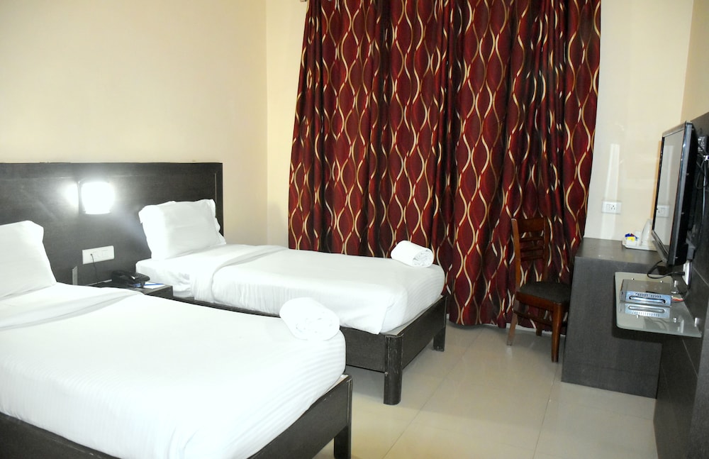 Deluxe Double or Twin Room - Photo 5