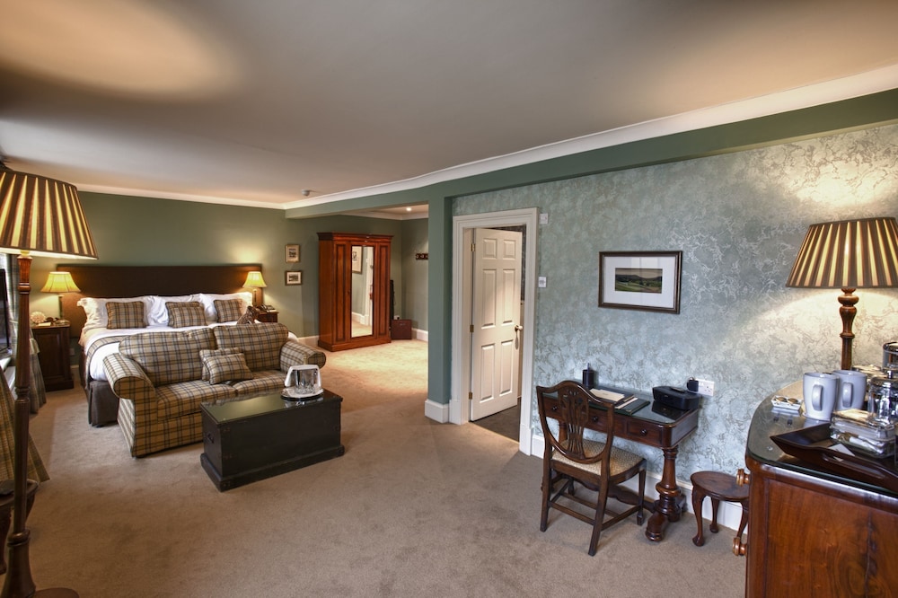 Barons Room