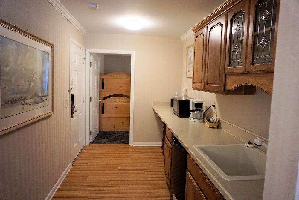 Suite, Multiple Beds, Non Smoking, Balcony (Bunk Beds) photo 3