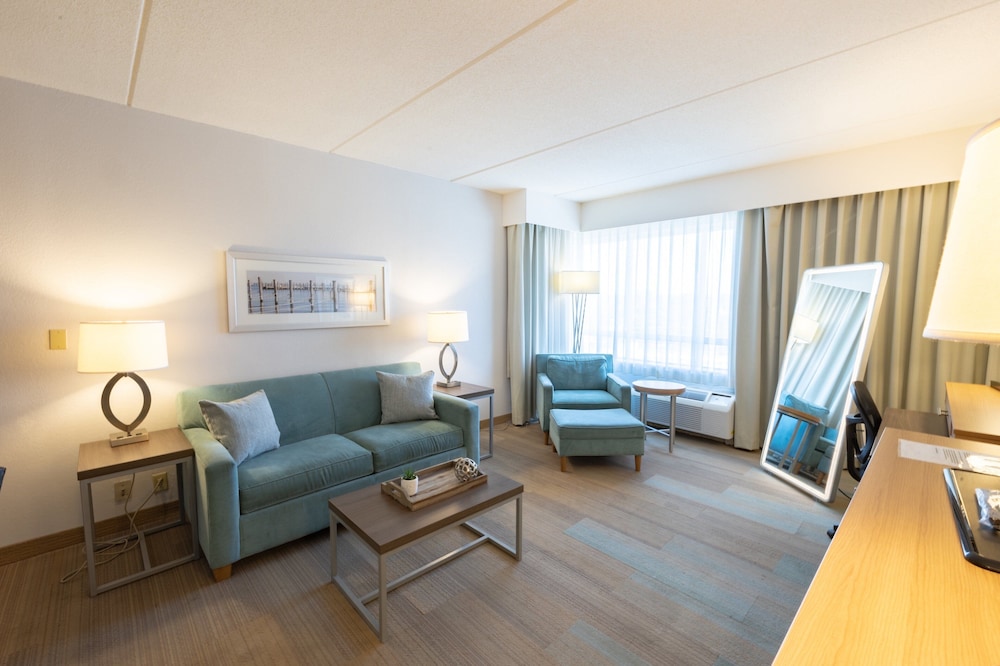 Suite, 1 King Bed (Extra Living Area) - Photo 11
