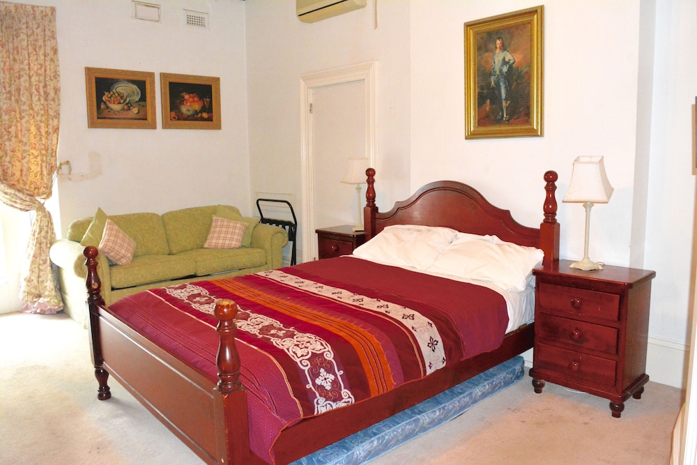 Standard Family Room - Photo 8