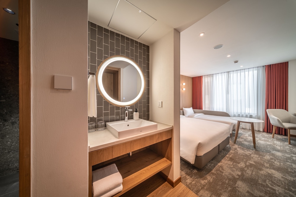 Superior Triple Room photo 3