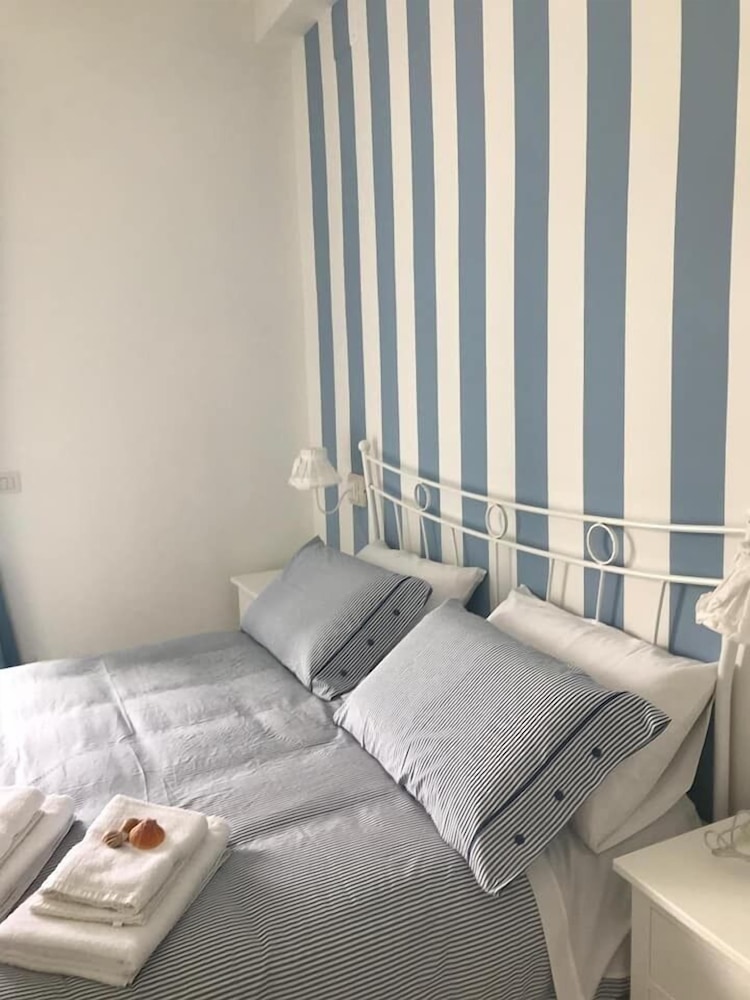 Double Room, 1 Queen Bed, Terrace photo 1