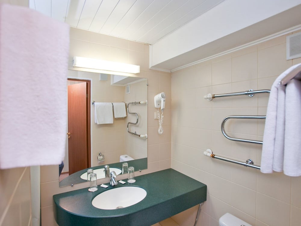Standard Double or Twin Room photo 2