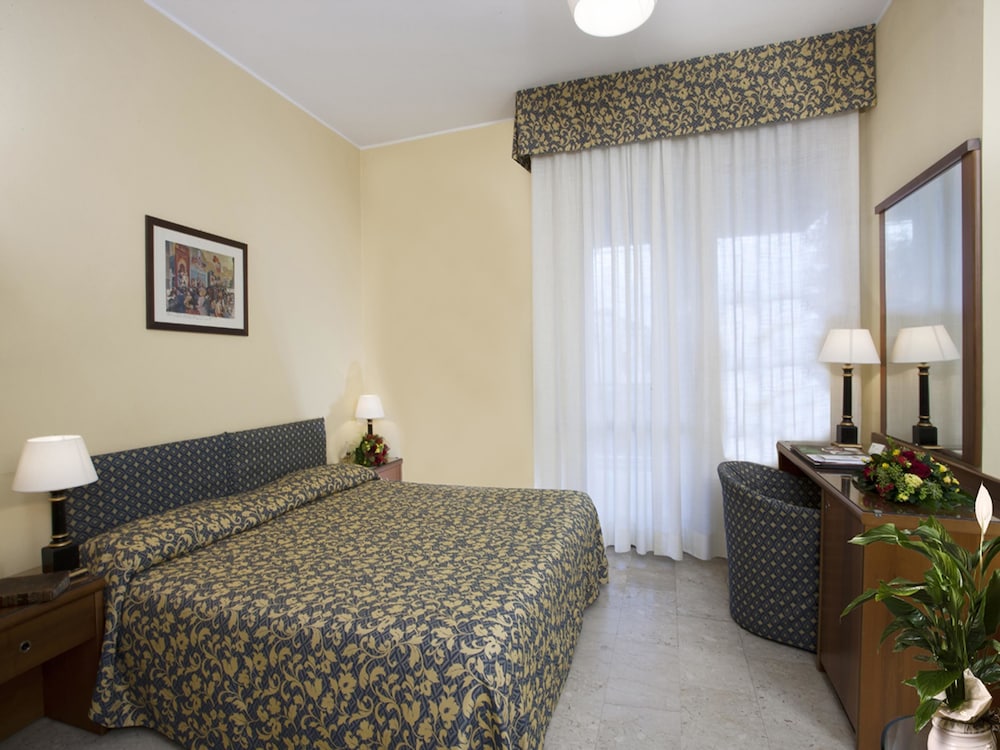Double Room Single Use - Photo 3