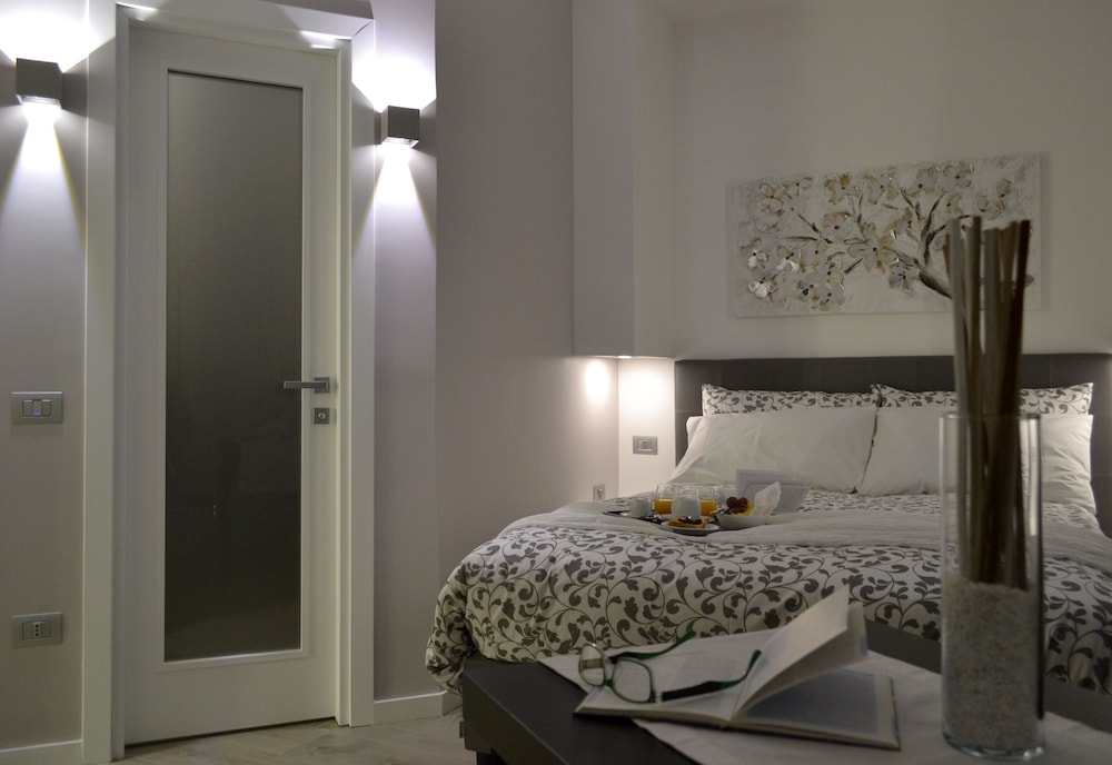 Suite, Jetted Tub