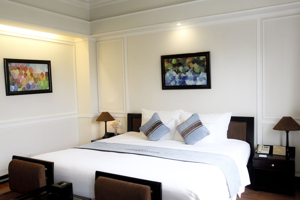 Superior Double Room (French Wing) - Photo 6