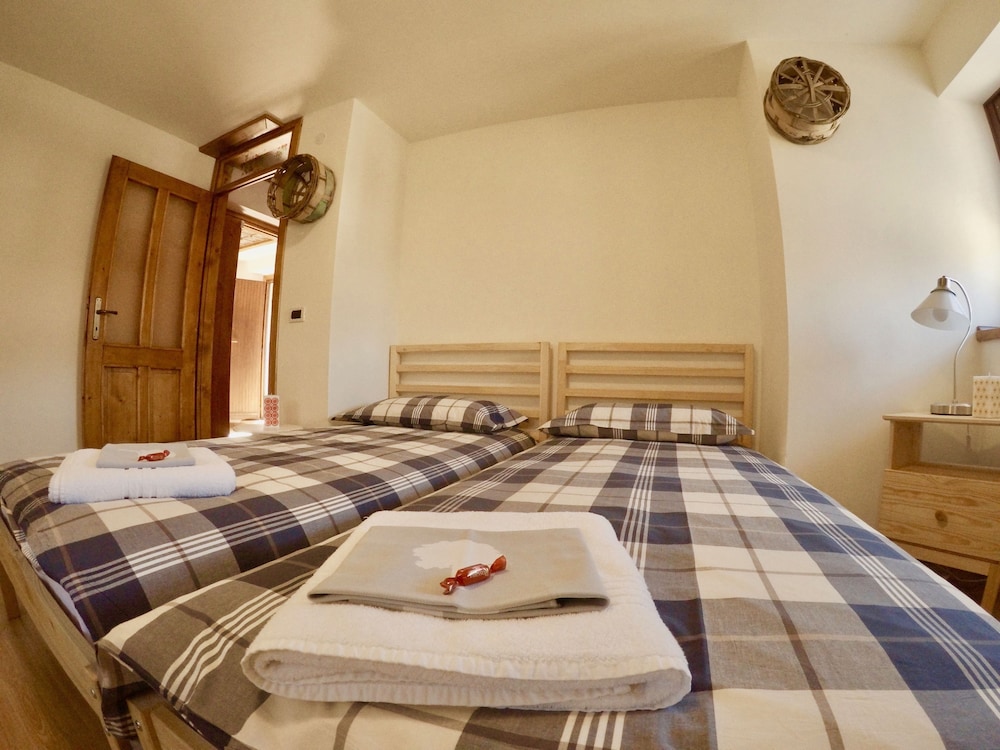Double Room, 2 Twin Beds photo 3
