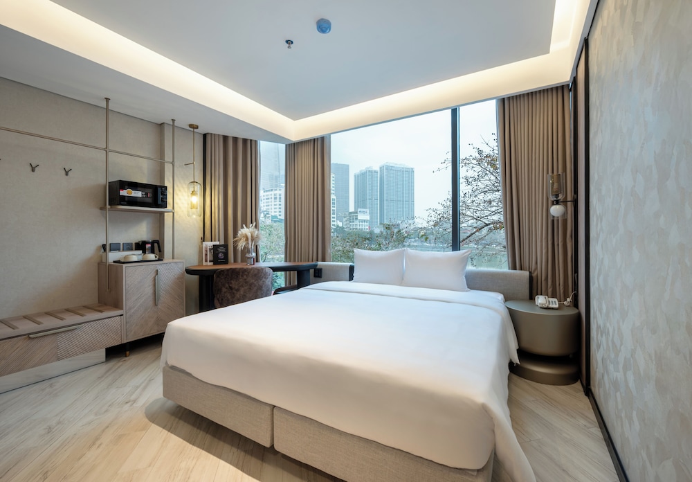 Executive Double Room, Lake View