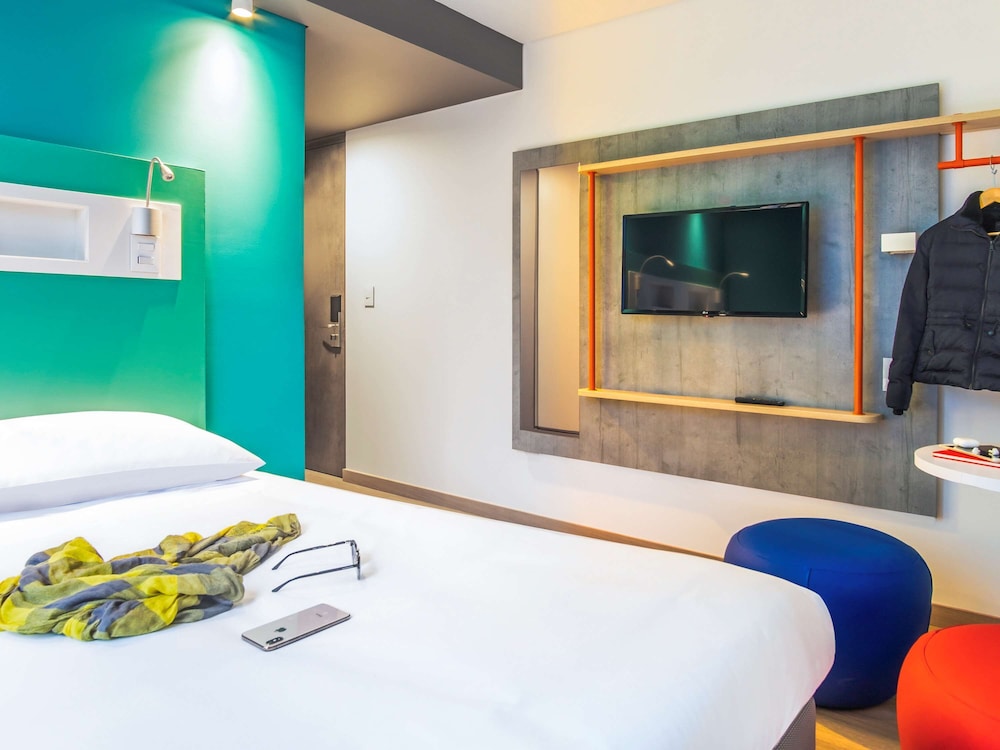 Standard Room, Multiple Beds - Photo 4