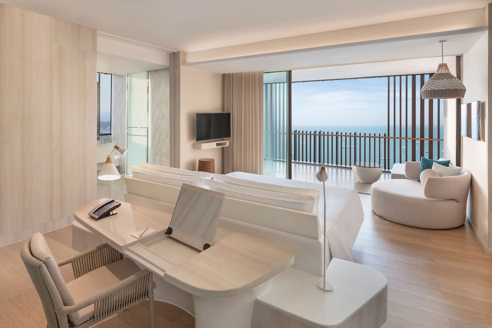 Suite, 1 King Bed, Ocean View (Prestige)