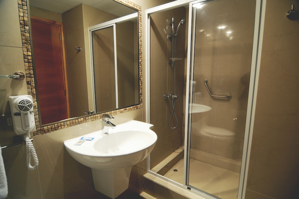 Double Room, 1 Queen Bed, Non Smoking, Private Bathroom photo 2