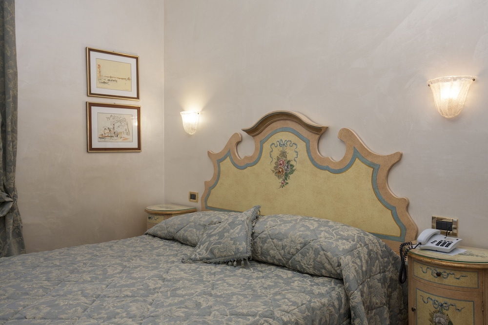 Classic Double Room - Photo 1