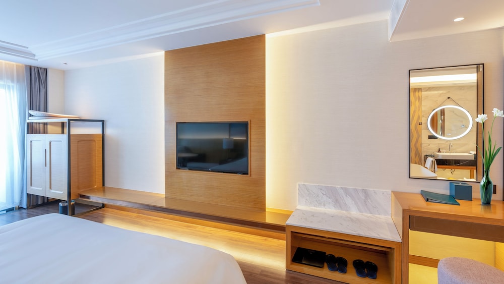 Premium Oceanview Dbl - Photo 18