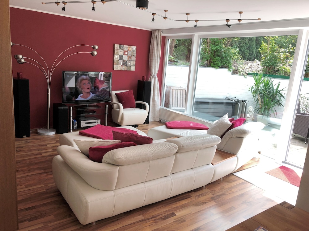 Comfort Condo, 1 King Bed with Sofa bed, Garden View photo 1