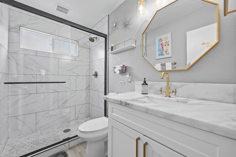 4bdrm 2 Bath Pool Close To Strip & Conventions, Zdjęcie 12