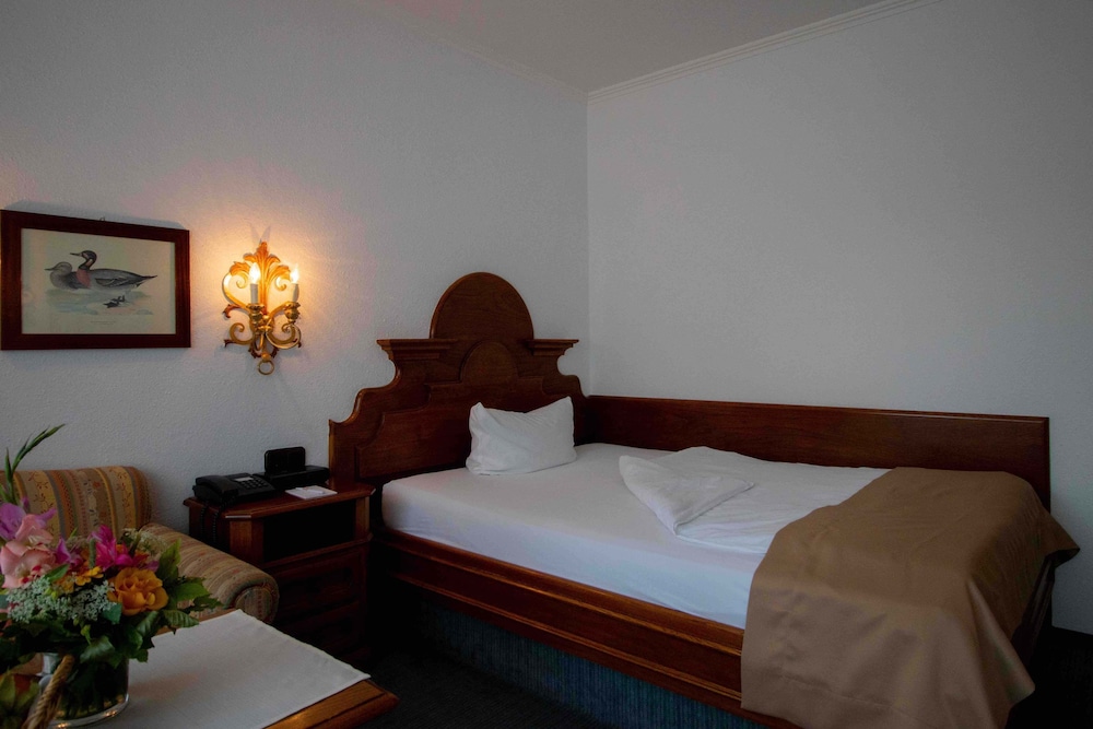 Standard Single Room, Non Smoking, Balcony