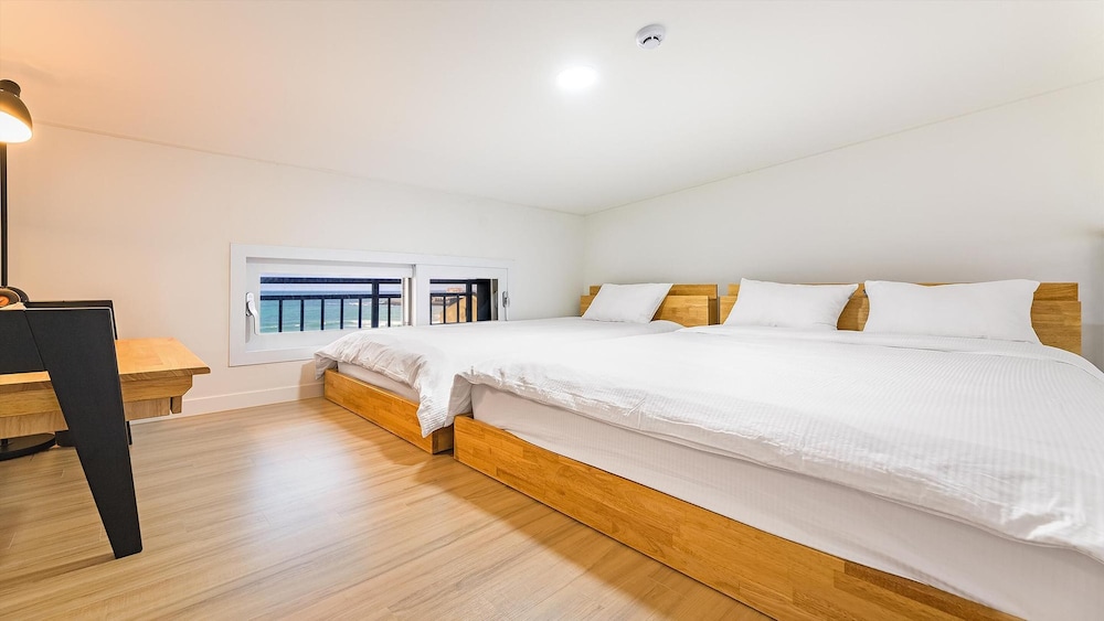 Basic Room, 1 Bedroom (302 (ocean view)) - Photo 6