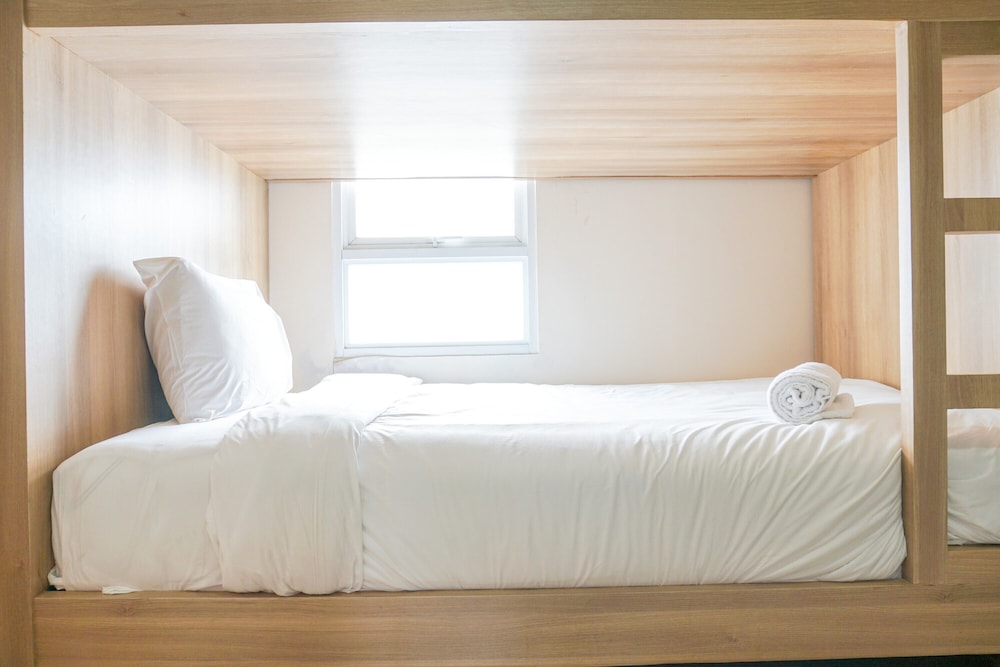 Room - Photo 7
