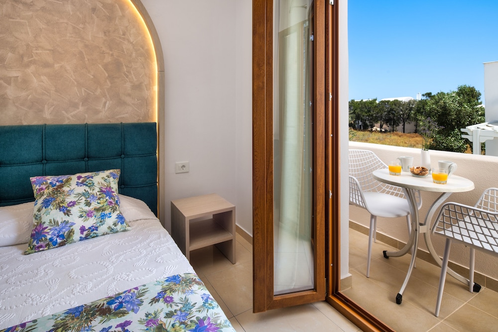 Superior Double Room - Photo 2
