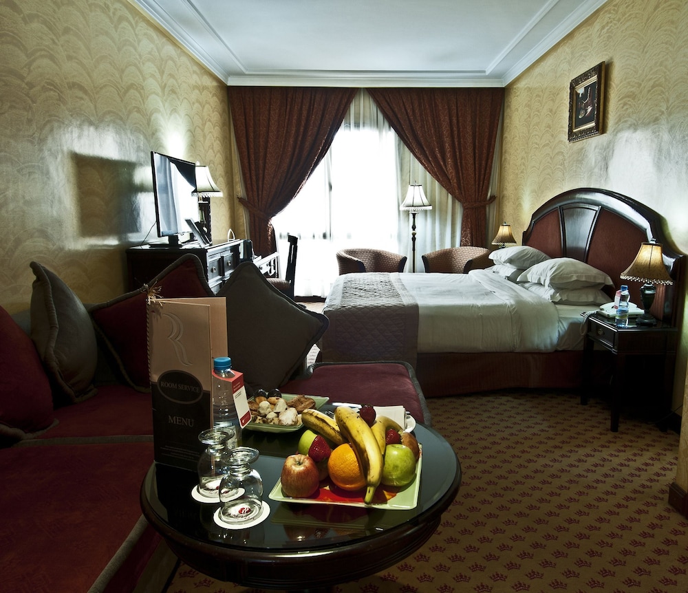 Executive Room, 1 King Bed, Non Smoking - Photo 8