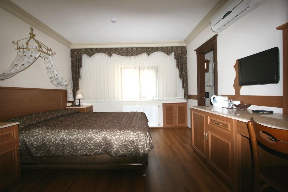 Economy Double Room photo 2