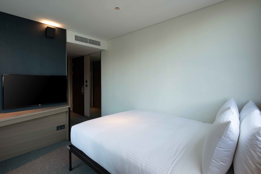 Superior Double Room (Credit Cards Only) - Photo 2