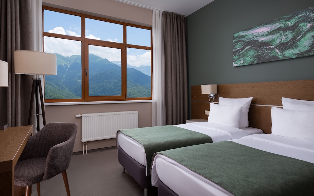 Grand Twin Room, Balcony, Mountain View photo 1