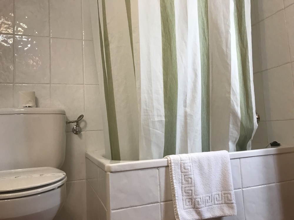 Standard Double Or Twin Room, Ensuite, Garden View (1 O 2 Camas) photo 2